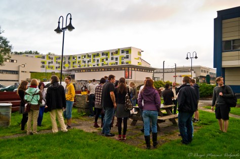 Primera comida y encuentro entre los estudiantes de la residencia.